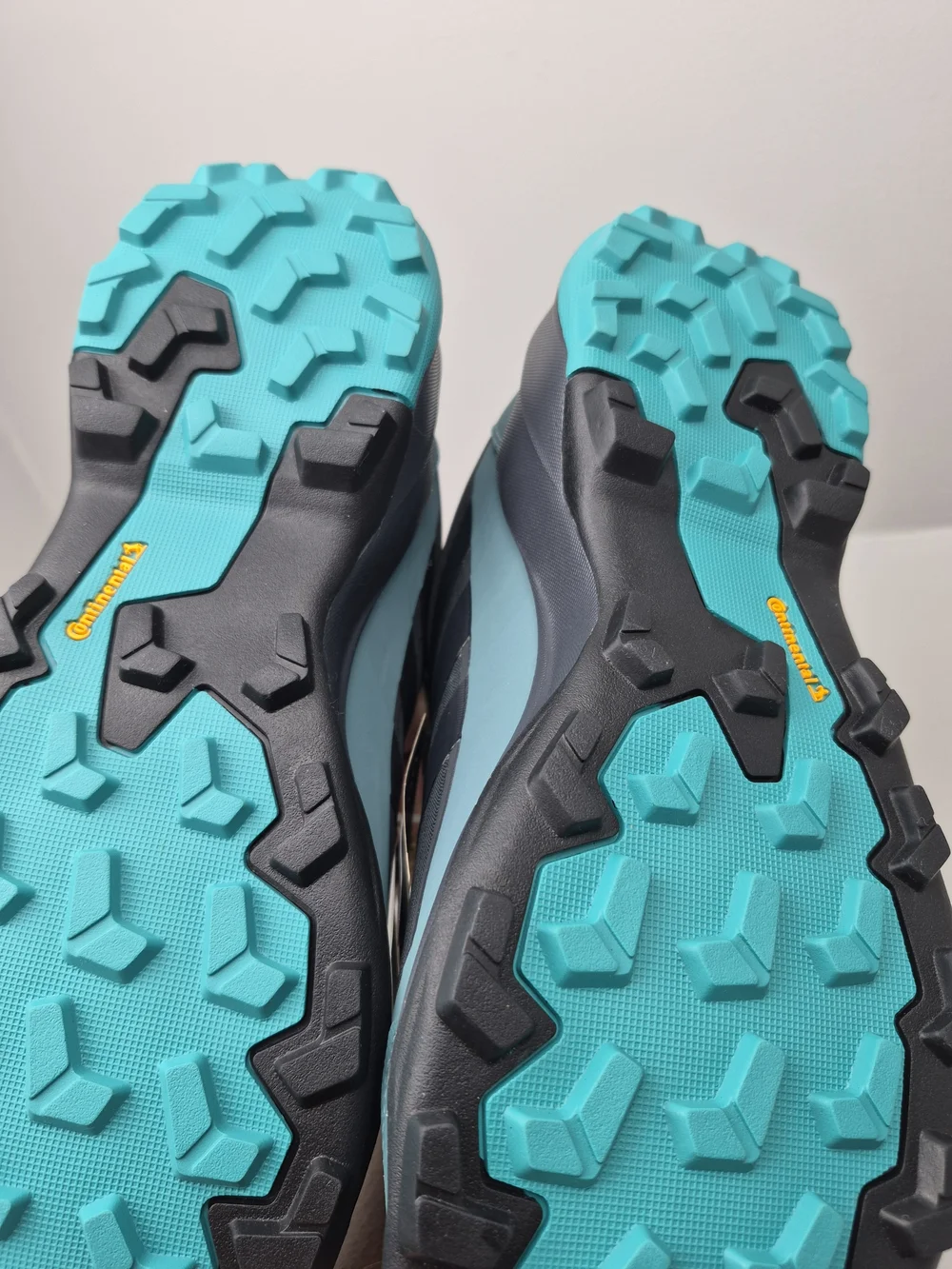 adidas Terrex Skychaser AX5 JQ2209  Hiking Black/Teal Gore Tex Waterproof 11.5